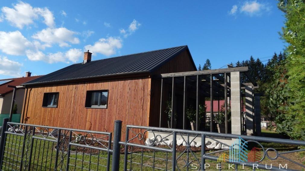 SPEKTRUM REALITY- Na Predaj  3 -izbový rodinný dom s pozemkom 507 m2, Handlová