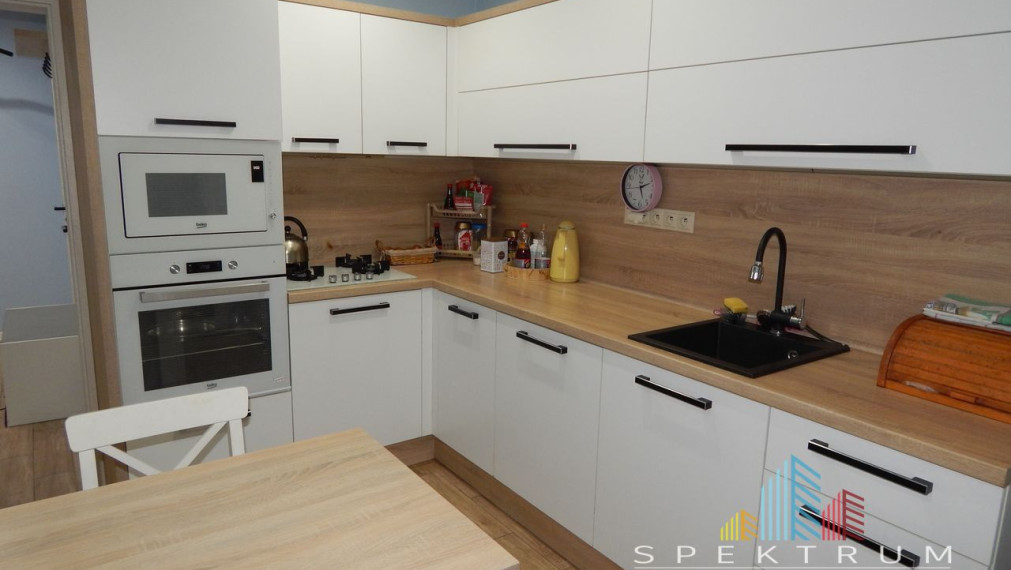 PREDANÉ-EXKLUZÍVNE-SPEKTRUM REALITY- Na Predaj 2-izbový byt, 55 m2 s loggiou, okres Žiar Nad Hronom, Pod Vŕšky