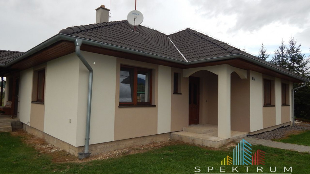 SPEKTRUM REALITY- Na Predaj  4- izbový bungalov s terasou a pekným pozemkom 1479 m2, Čereňany, okres Prievidza