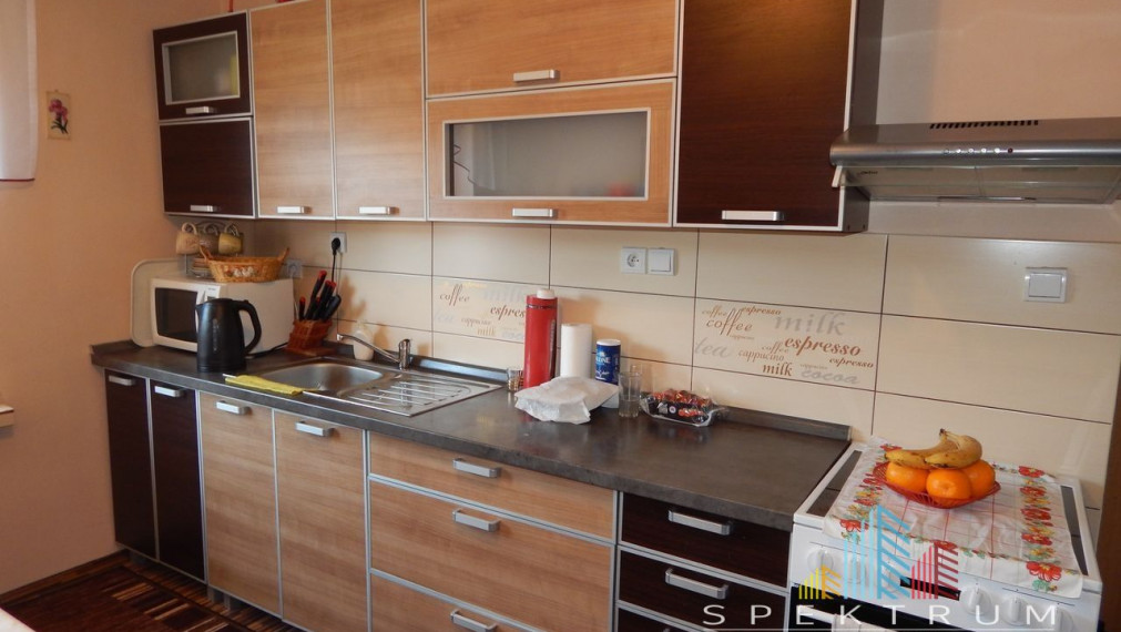 SPEKTRUM REALITY- Na Predaj veľkometrážny 4-izbový byt 105 m2, Handlová, 29.Augusta