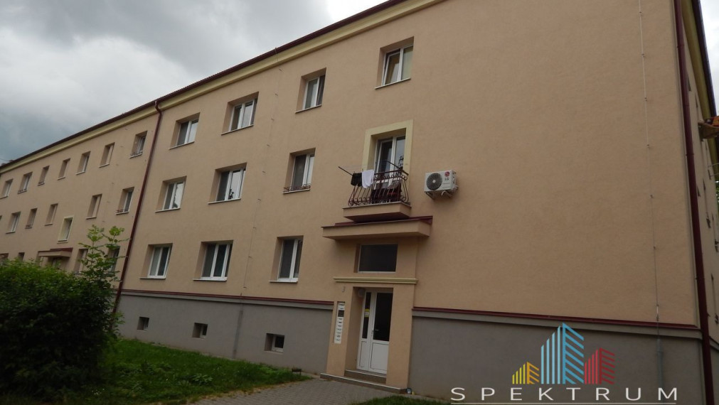 SPEKTRUM REALITY- Na Predaj veľkometrážny 2-izbový byt 67 m2, Prievidza, Staré sídlisko
