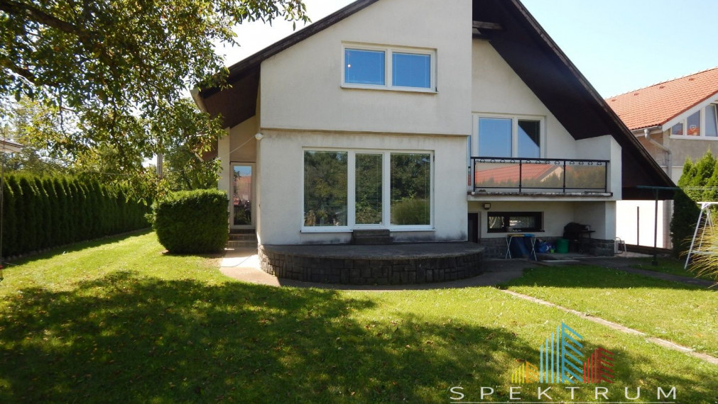SPEKTRUM REALITY- Na predaj 4-izbový rodinný dom s pozemkom 660 m2, Bystričany, okres Prievidza