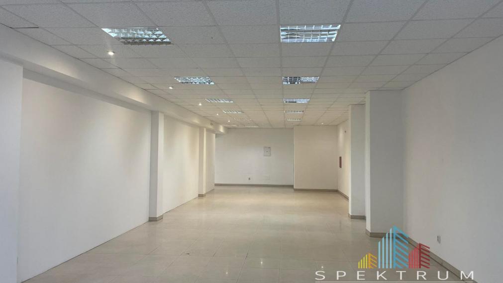 Priestor na prenájom 120m2 , Centrum Bánovce n/B