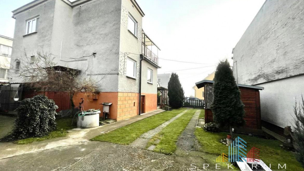 Exkluzívne na predaj zachovalý 4 izb.RD v obci Dolné Naštice / loggia / pozemok 1618m2