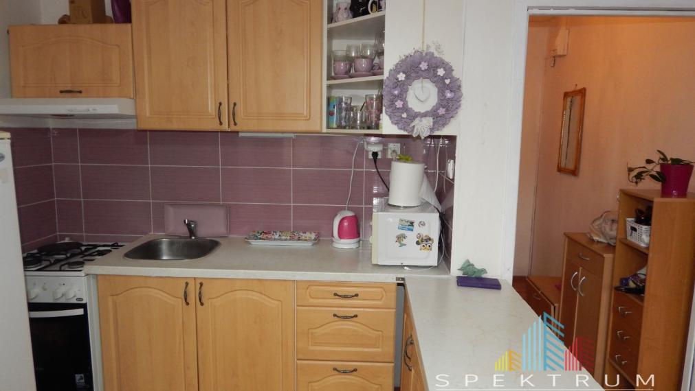 SPEKTRUM REALITY- Na Predaj 1 -izbový byt, 38 m2, okres Prievidza, Sídlisko Kopanice