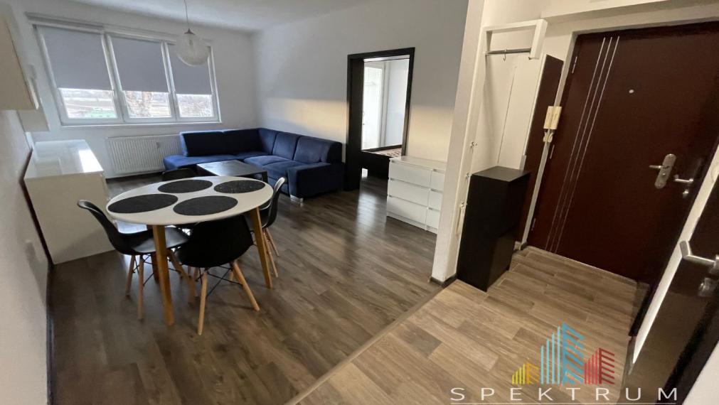 Rezervované...Na prenájom 2 izb. byt Bánovce n/B s loggiou