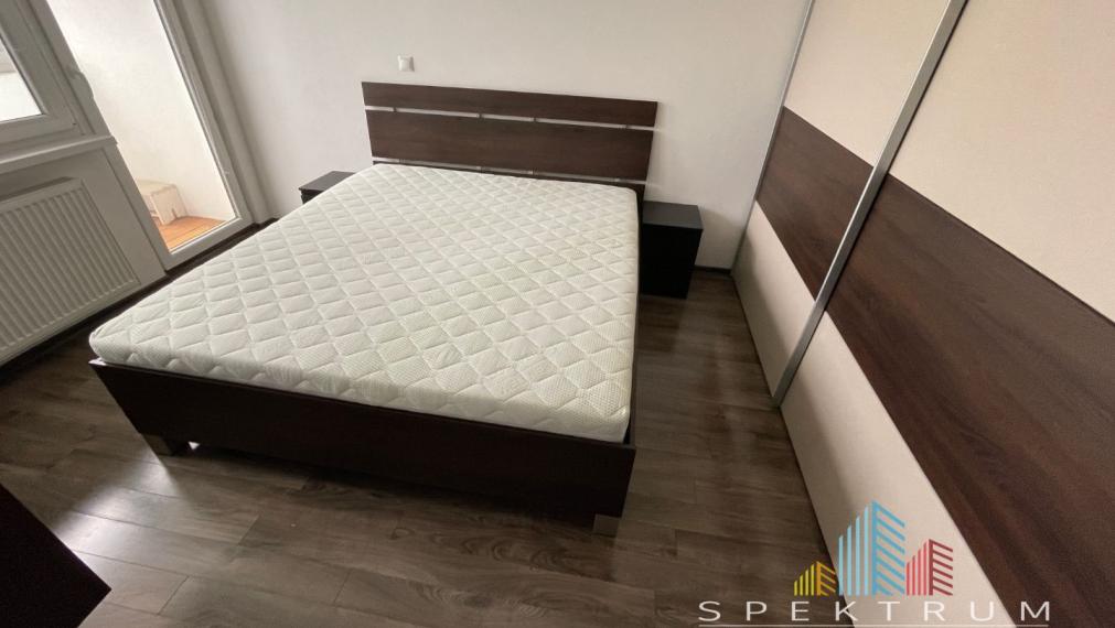 Rezervované...Na prenájom 2 izb. byt Bánovce n/B s loggiou