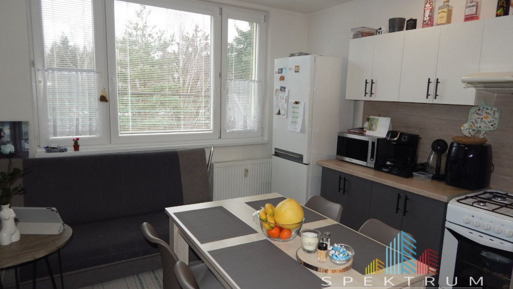 EXKLUZÍVNE- SPEKTRUM REALITY- Na Predaj 1-izbový byt, 38.4 m2, Handlová, ul. Morovnianská cesta