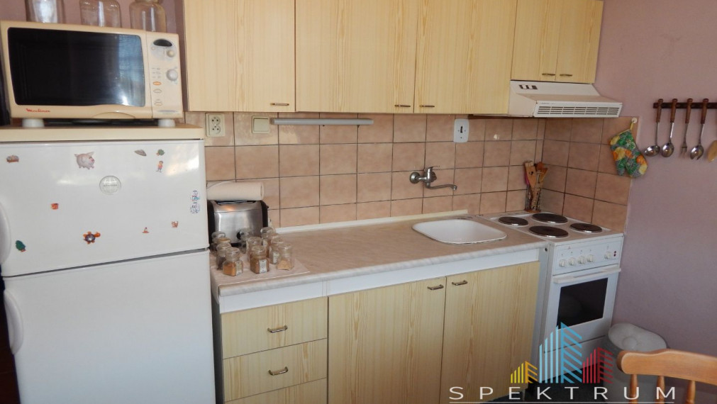 SPEKTRUM REALITY- Na PRENÁJOM 1- izbový byt, 42 m2, Handlová, ul. Lipová