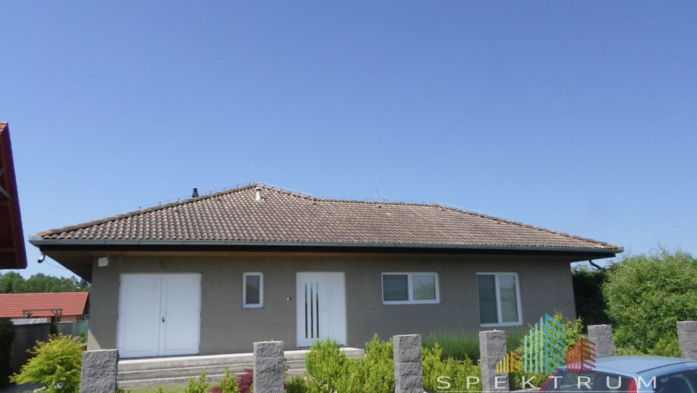 Znížená cena...Exkluzívne na predaj novostavba v Rybanoch s terasou , poz. 1087m2
