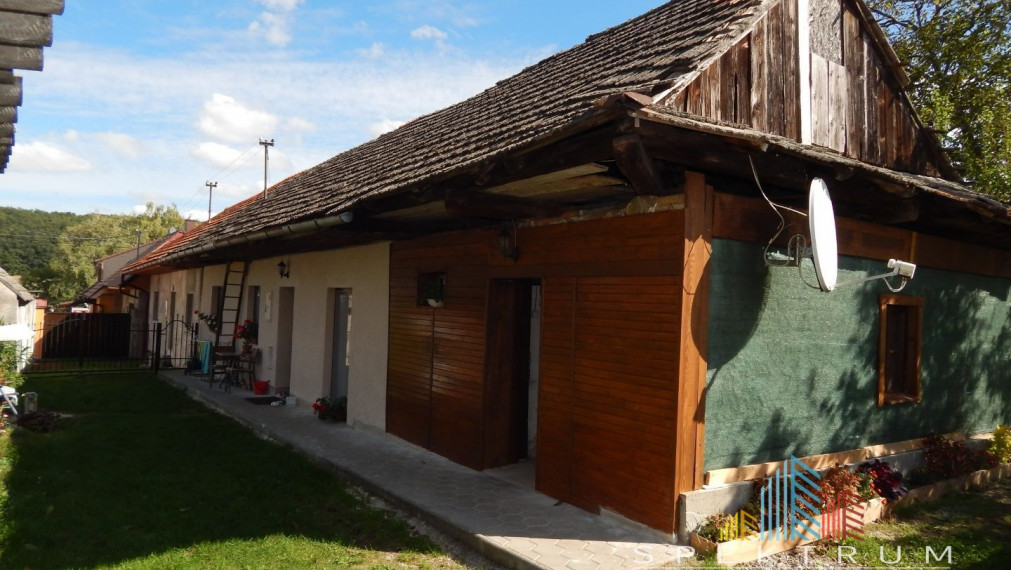 SPEKTRUM REALITY - Na Predaj  2-izbový rodinný dom s pozemkom 196 m2 , Horná Ves, okres Prievidza