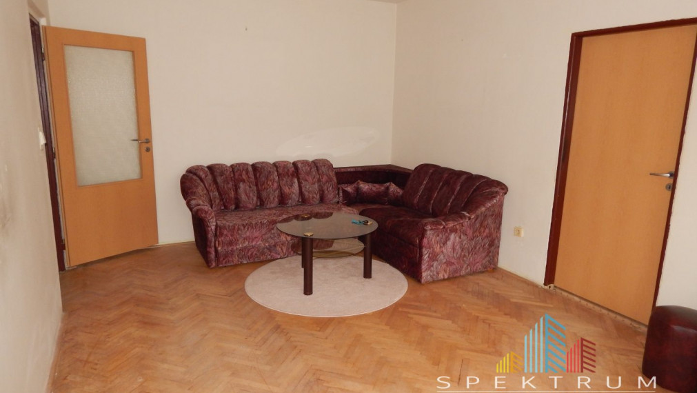 EXKLUZÍVNE- SPEKTRUM REALITY- Na PREDAJ 3 -izbový byt, 66 m2 s balkónom, Handlová, ul. Partizánska