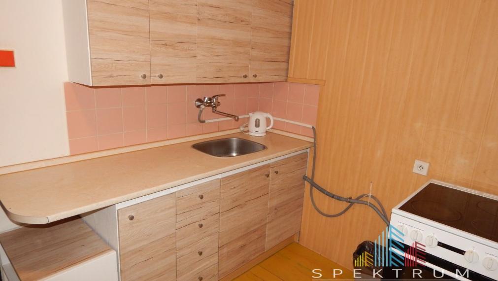 PREDANÉ-EXKLUZÍVNE- SPEKTRUM REALITY- Na PREDAJ 1 -izbový byt, 28.5 m2, Handlová, ul. 29.Augusta