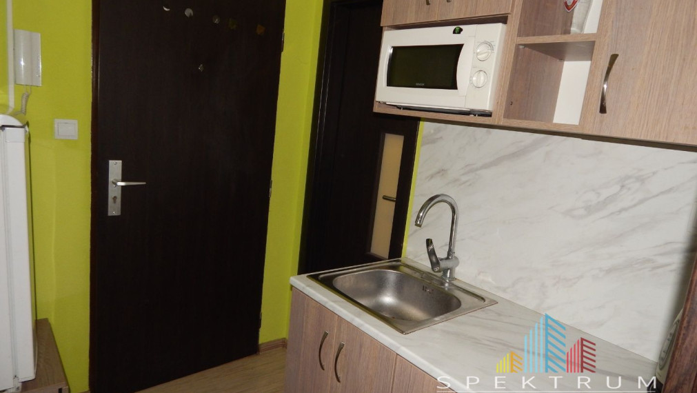 SPEKTRUM REALITY- Na PREDAJ Garsónka 20 m2, Prievidza, ul. Fálešníka.