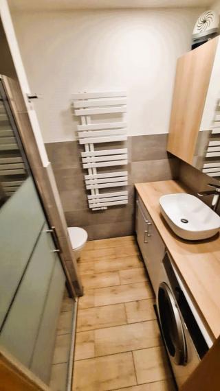 Rezervované...TOP/ Rybany - 2 izbový byt s loggiou a s garážou