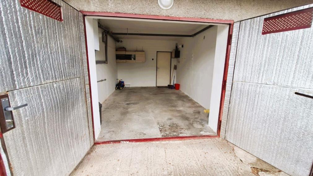 Rezervované...TOP/ Rybany - 2 izbový byt s loggiou a s garážou