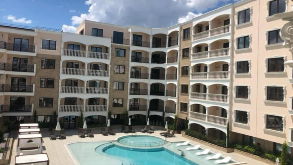 SPEKTRUM REALITY- NA PREDAJ-  Luxusný 3-izbový apartmán v Rezorte Valencia Gardens, Nesebar, Bulharsko