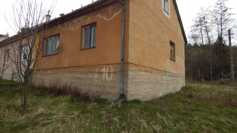 SPEKTRUM REALITY - Na Predaj  rodinný dom s pozemkom 457 m2 , Chvojnica, okres Prievidza