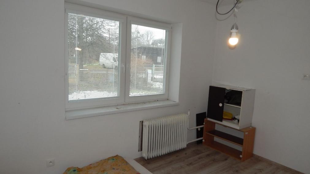 SPEKTRUM REALITY- Na Predaj 4- izbový rodinný dom s pozemkom 1200 m2, Opatovce nad Nitrou, okres Prievidza