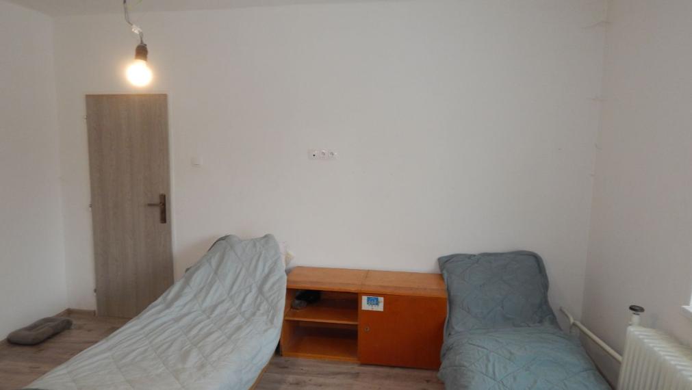 SPEKTRUM REALITY- Na Predaj 4- izbový rodinný dom s pozemkom 1200 m2, Opatovce nad Nitrou, okres Prievidza