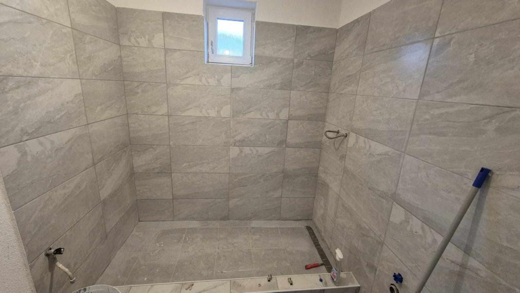 SPEKTRUM REALITY- Na Predaj 4- izbový rodinný dom s pozemkom 1200 m2, Opatovce nad Nitrou, okres Prievidza