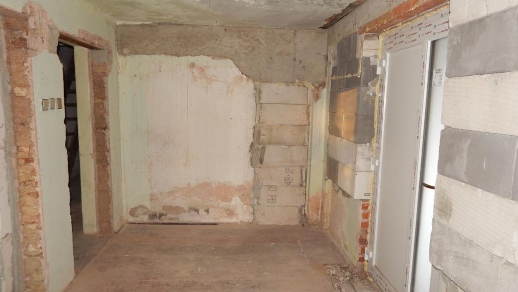 SPEKTRUM REALITY - Na Predaj 3 -izbový rodinný dom s pozemkom 722 m2, Handlová