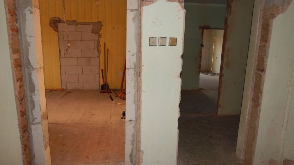 SPEKTRUM REALITY - Na Predaj 3 -izbový rodinný dom s pozemkom 722 m2, Handlová