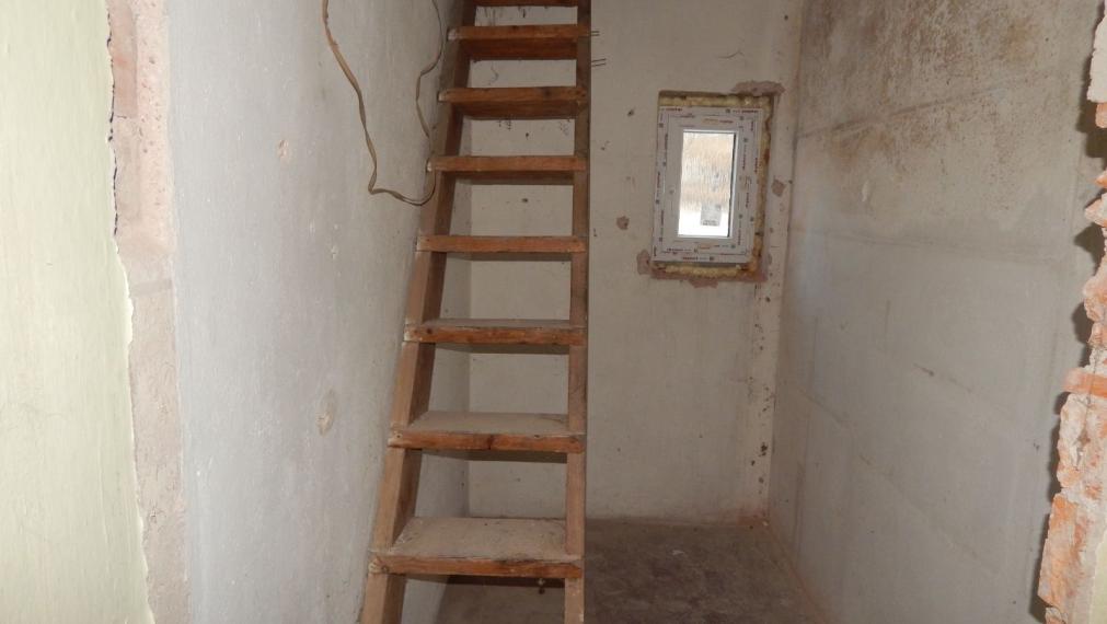 SPEKTRUM REALITY - Na Predaj 3 -izbový rodinný dom s pozemkom 722 m2, Handlová