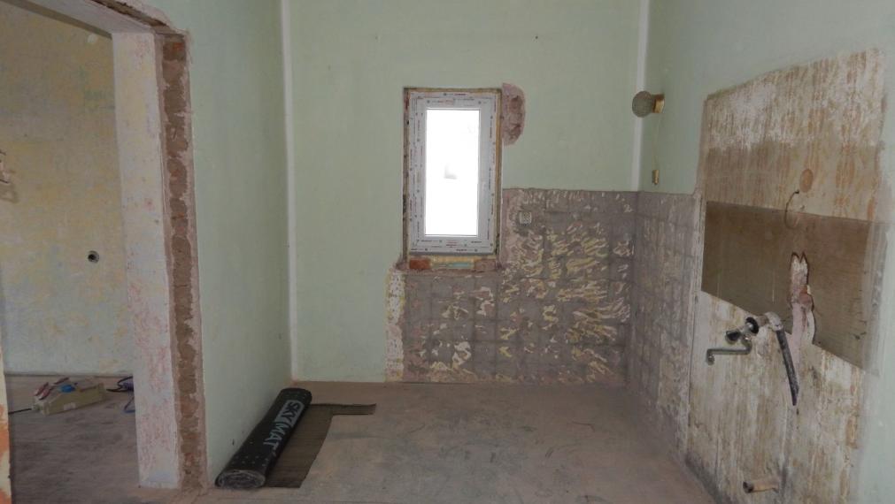 SPEKTRUM REALITY - Na Predaj 3 -izbový rodinný dom s pozemkom 722 m2, Handlová