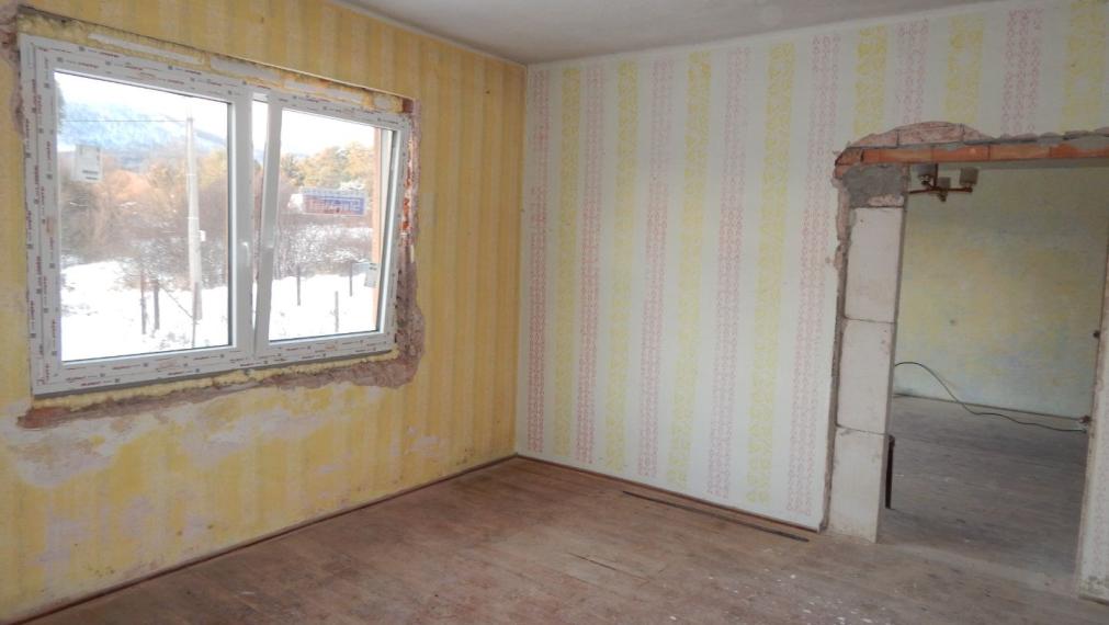 SPEKTRUM REALITY - Na Predaj 3 -izbový rodinný dom s pozemkom 722 m2, Handlová