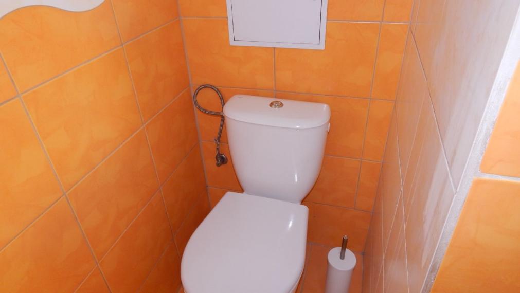 SPEKTRUM REALITY- Na PRENÁJOM komplet rekonštruovaný, zariadený 2- izbový byt, 62.8 m2, Handlová, 29.Augusta