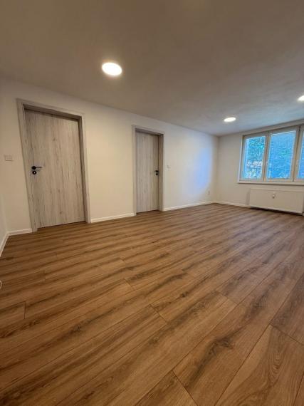 SPEKTRUM REALITY- Na PREDAJ 3 -izbový byt, 63.3 m2 s balkónom, Handlová, ul. Prievidzská