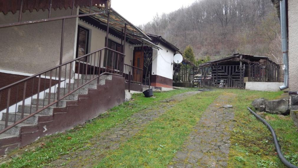 SPEKTRUM REALITY - Na Predaj rodinný dom s pozemkom 1385 m2, Janova Lehota, okres Žiar nad Hronom