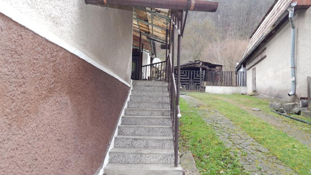 SPEKTRUM REALITY - Na Predaj rodinný dom s pozemkom 1385 m2, Janova Lehota, okres Žiar nad Hronom