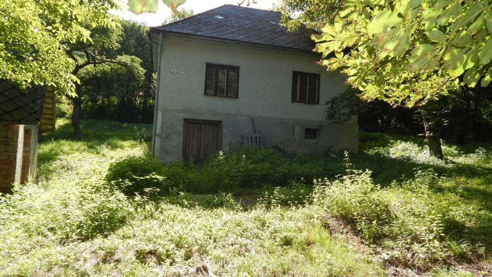 SPEKTRUM REALITY- Na predaj 3-izbový rodinný dom s pozemkom 1840 m2, Valaská Bela, okres Prievidza