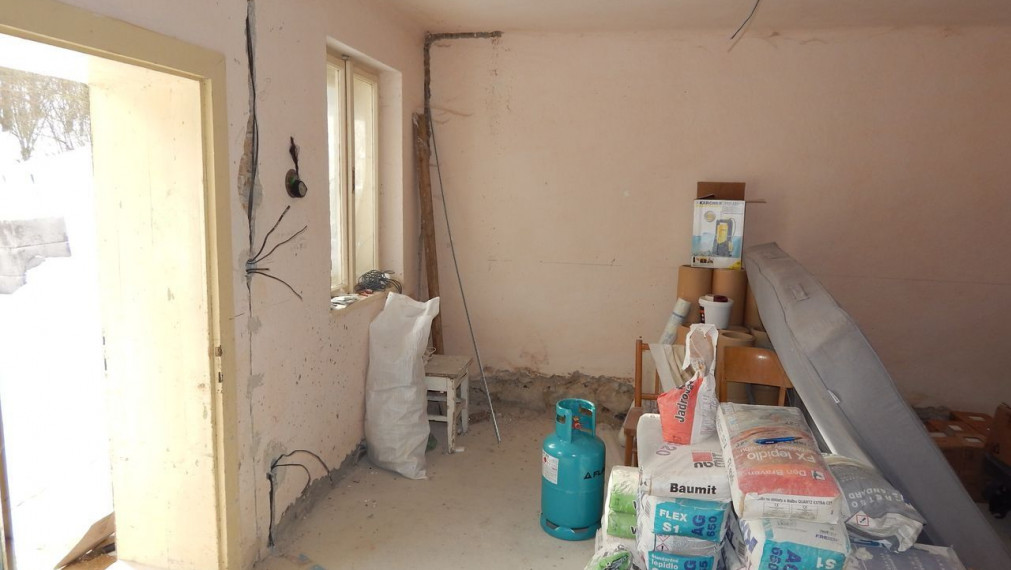 SPEKTRUM REALITY- Na predaj 3-izbový rodinný dom s pozemkom 1840 m2, Valaská Bela, okres Prievidza