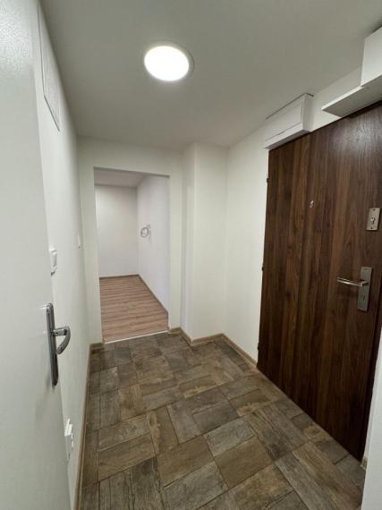 SPEKTRUM REALITY- Na PREDAJ 3 -izbový byt, 57 m2, Handlová, ul. ČSA