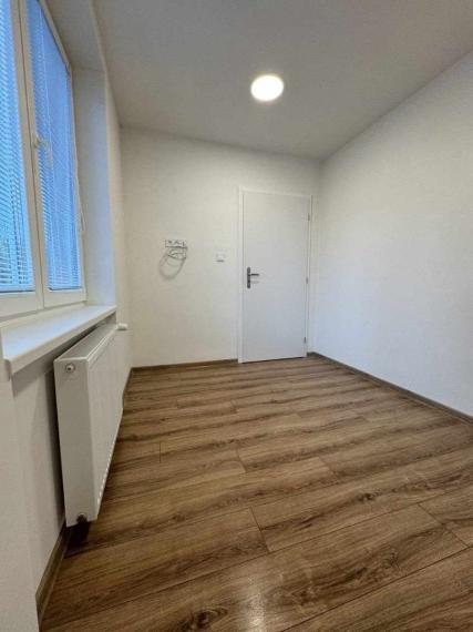 SPEKTRUM REALITY- Na PREDAJ 3 -izbový byt, 57 m2, Handlová, ul. ČSA