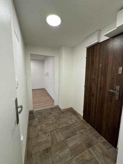 SPEKTRUM REALITY- Na PREDAJ 3 -izbový byt, 57 m2, Handlová, ul. ČSA