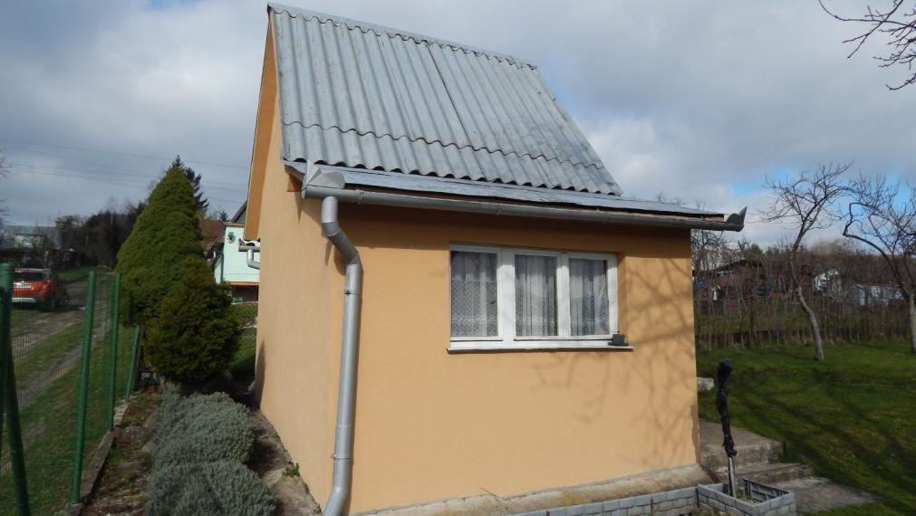 SPEKTRUM REALITY- Na Predaj dve záhradné chatky s pozemkom 1618 m2, záhradkárska osada ,, Mlynárka " Handlová, okres Prievidza