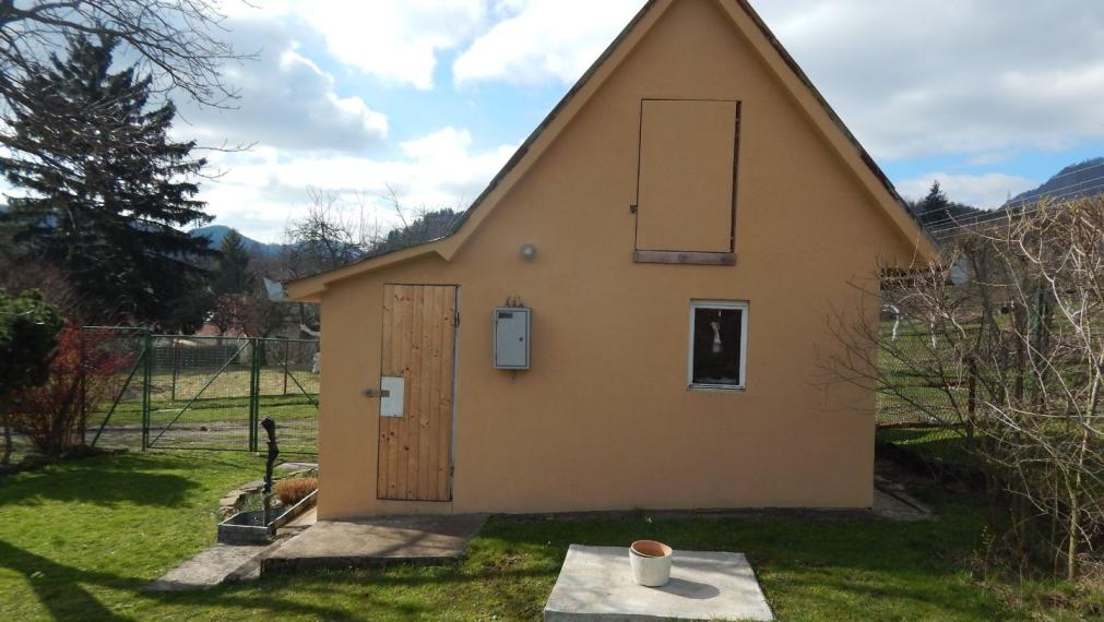 SPEKTRUM REALITY- Na Predaj dve záhradné chatky s pozemkom 1618 m2, záhradkárska osada ,, Mlynárka " Handlová, okres Prievidza