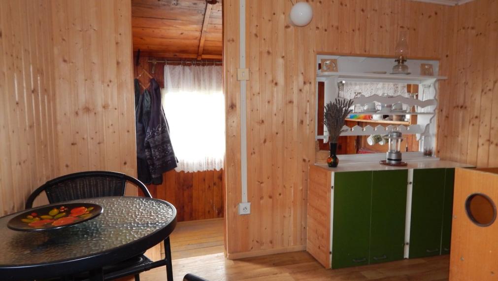 SPEKTRUM REALITY- Na Predaj dve záhradné chatky s pozemkom 1618 m2, záhradkárska osada ,, Mlynárka " Handlová, okres Prievidza