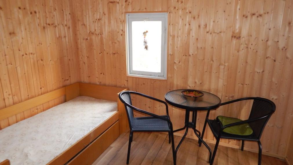 SPEKTRUM REALITY- Na Predaj dve záhradné chatky s pozemkom 1618 m2, záhradkárska osada ,, Mlynárka " Handlová, okres Prievidza