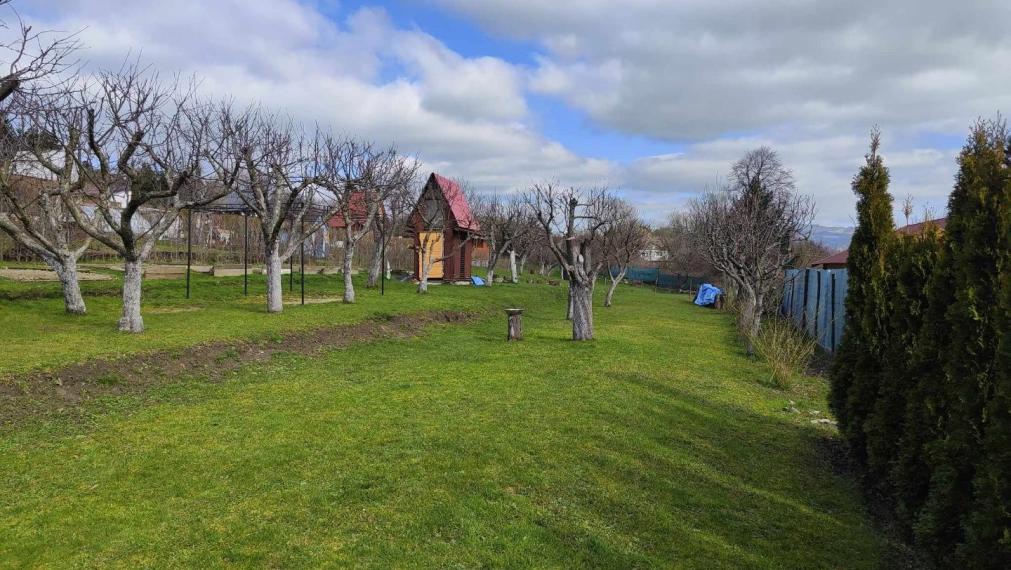 SPEKTRUM REALITY- Na Predaj dve záhradné chatky s pozemkom 1618 m2, záhradkárska osada ,, Mlynárka " Handlová, okres Prievidza