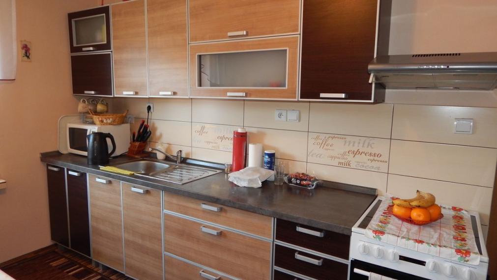 SPEKTRUM REALITY- Na Predaj veľkometrážny 4-izbový byt 105 m2, Handlová, 29.Augusta