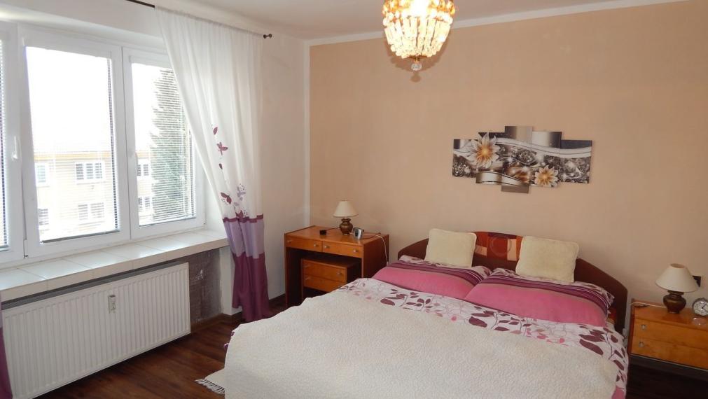 SPEKTRUM REALITY- Na Predaj veľkometrážny 4-izbový byt 105 m2, Handlová, 29.Augusta