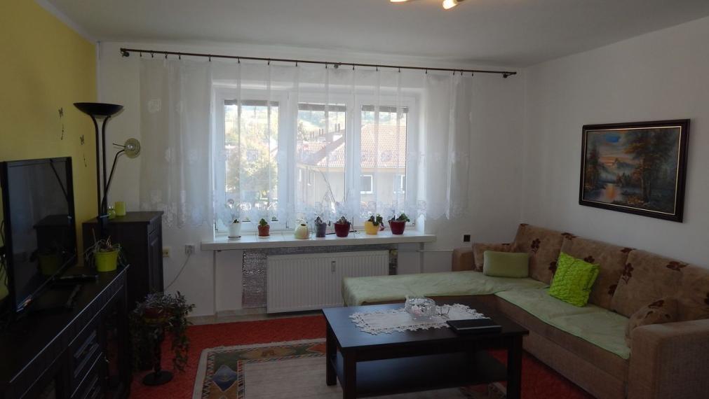 SPEKTRUM REALITY- Na Predaj veľkometrážny 4-izbový byt 105 m2, Handlová, 29.Augusta