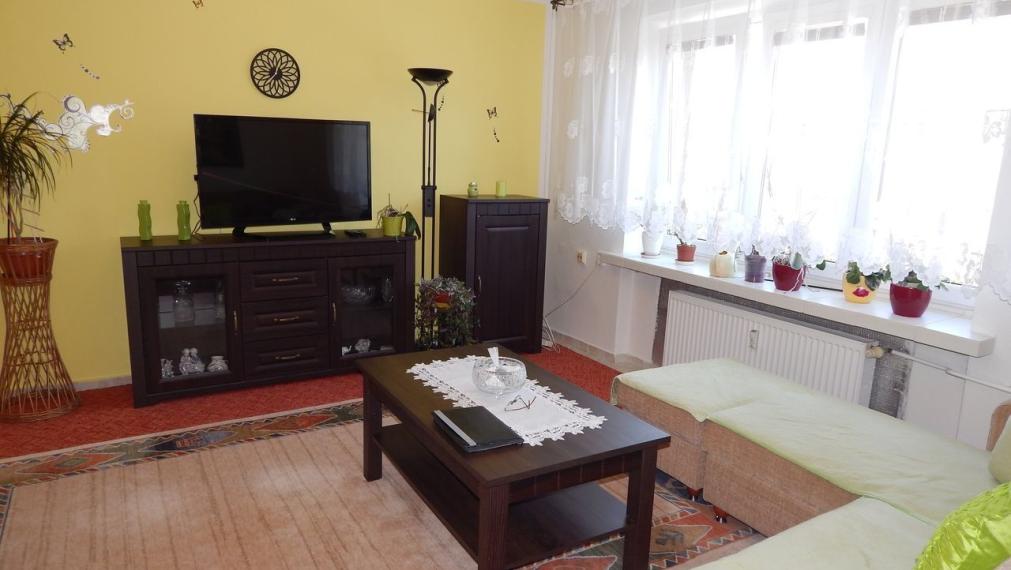 SPEKTRUM REALITY- Na Predaj veľkometrážny 4-izbový byt 105 m2, Handlová, 29.Augusta