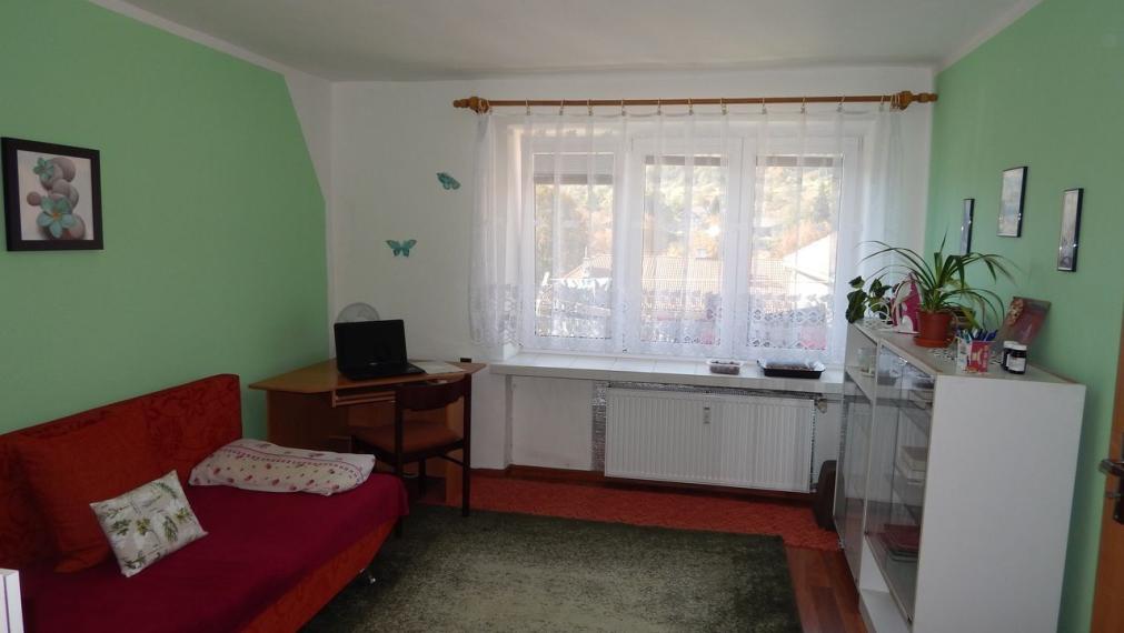 SPEKTRUM REALITY- Na Predaj veľkometrážny 4-izbový byt 105 m2, Handlová, 29.Augusta