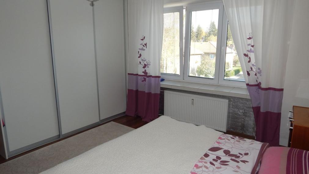 SPEKTRUM REALITY- Na Predaj veľkometrážny 4-izbový byt 105 m2, Handlová, 29.Augusta